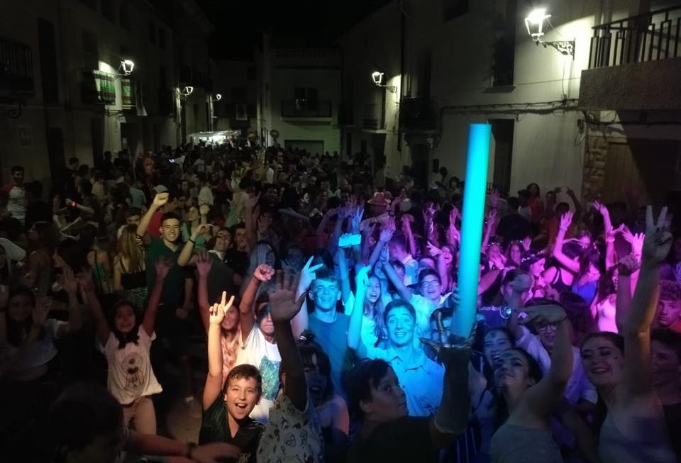 La discomòbil The Luxe, a la Carpa Jove del porrat